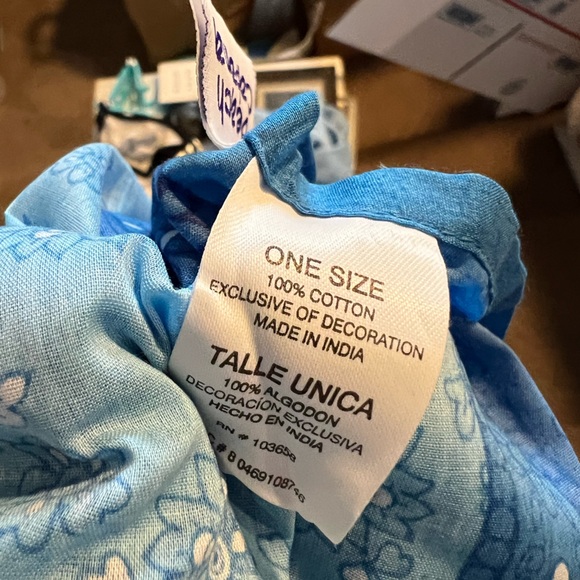 Beach Cabana Printed scarf or sarong - Picture 5 of 5